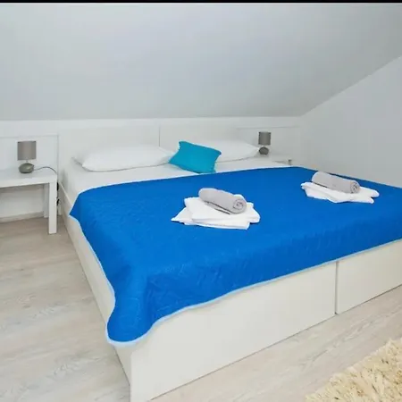 Apartment Juric 2 Hvar Town